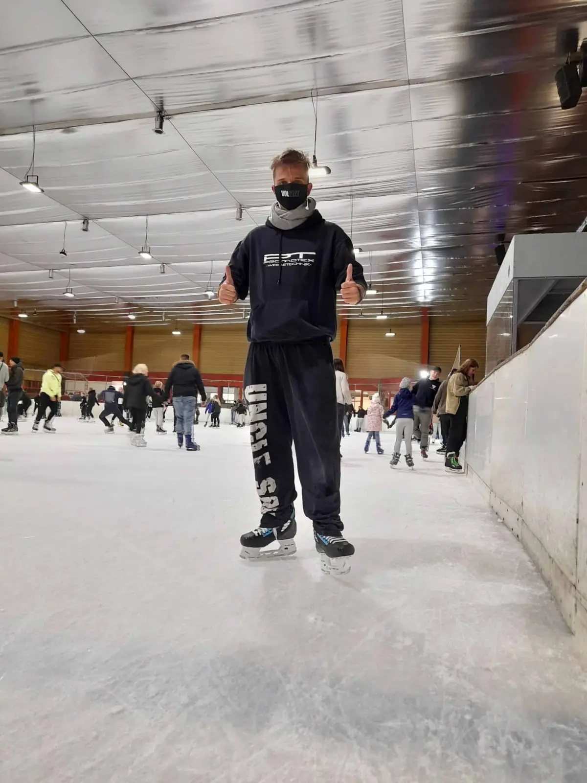 ICEDOME Troisdorf die Eisnordhälfte von Bonn