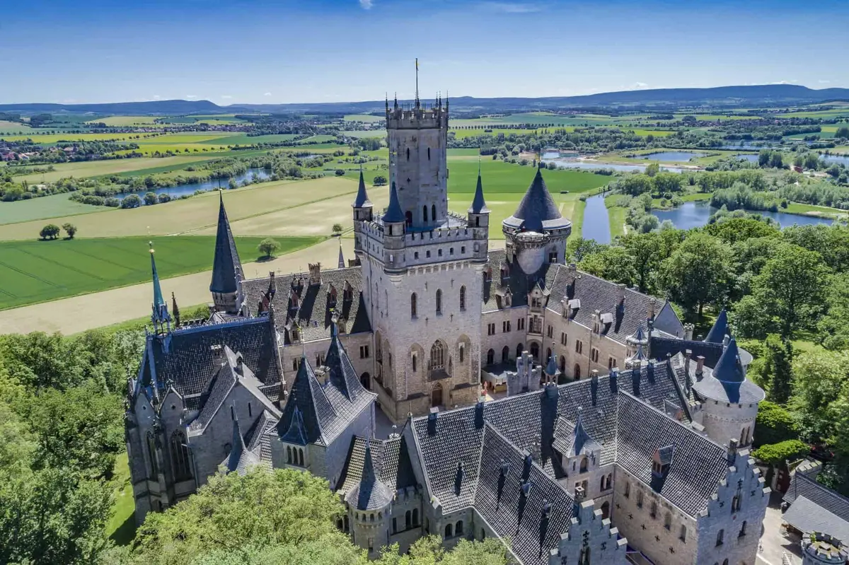 Das Schloss Marienburg, Sehenswürdigkeit in Niedersachsen