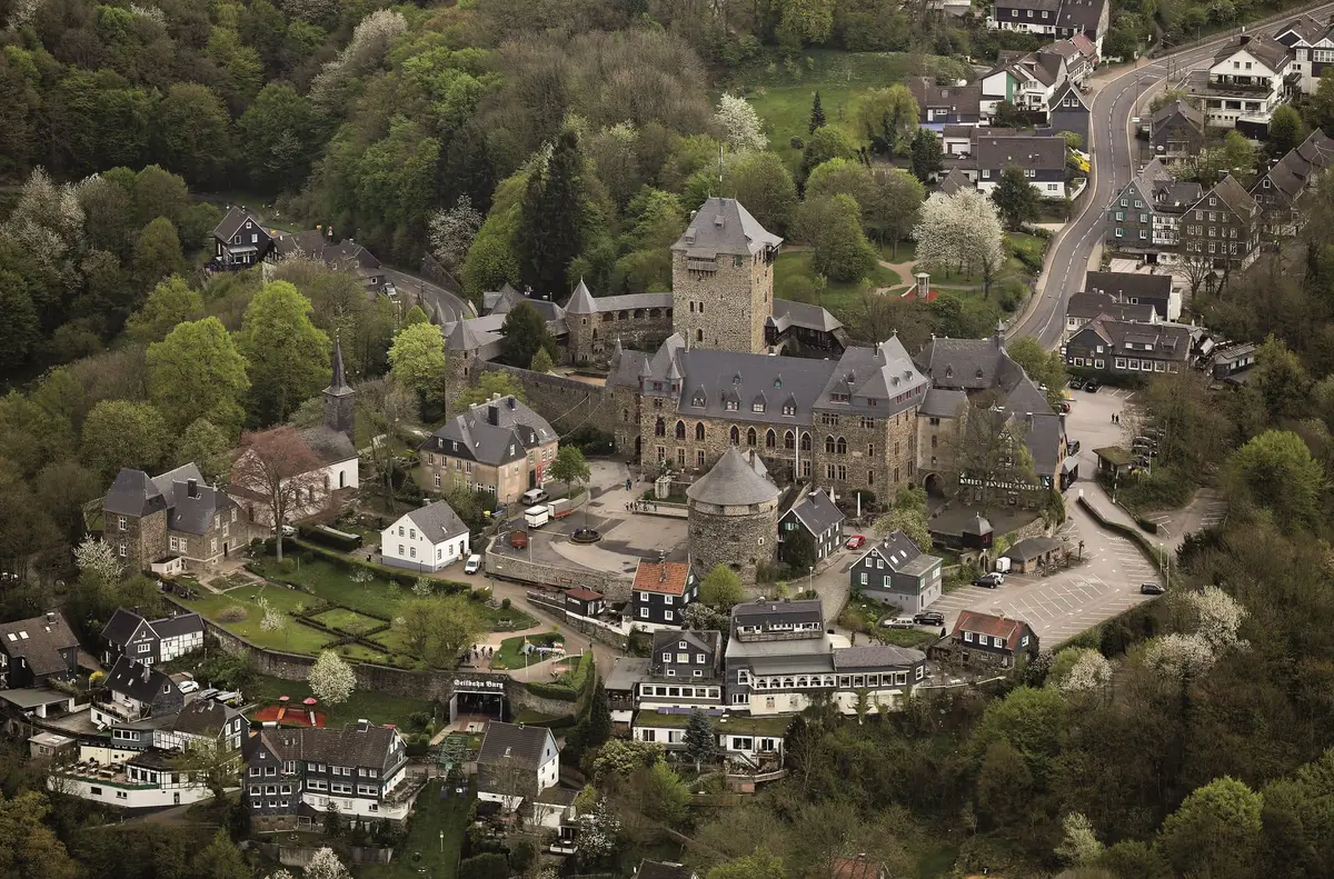 Das Schloss Burg, Schloss in NRW