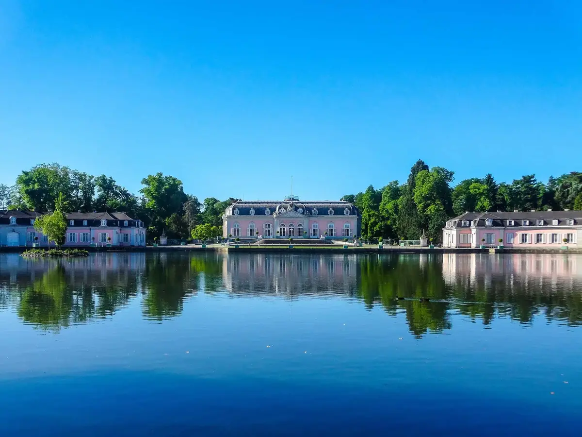 Schloss Benrath Weiher