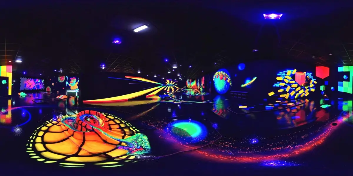 Das Schwarzlicht Semester 3D Minigolf Essen