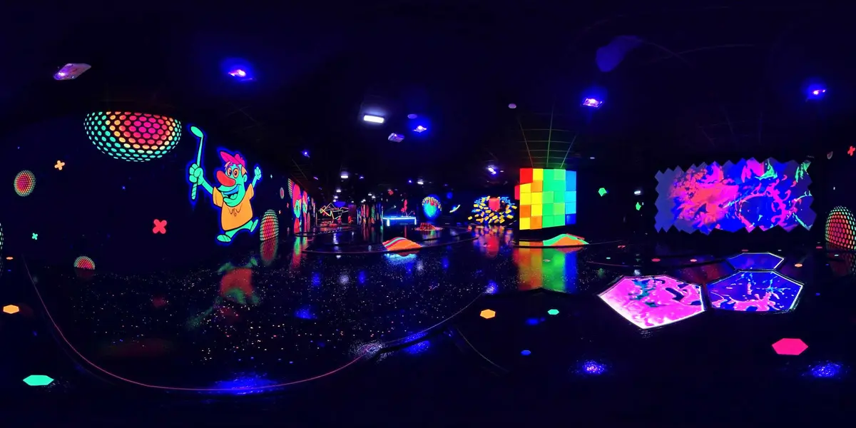 Das Schwarzlicht Semester 3D Minigolf Essen