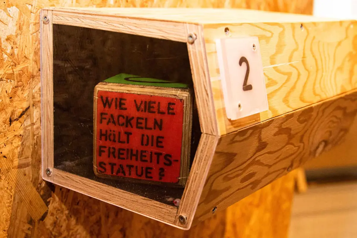 Room Fox, Aktivität in Frankfurt bei Regen