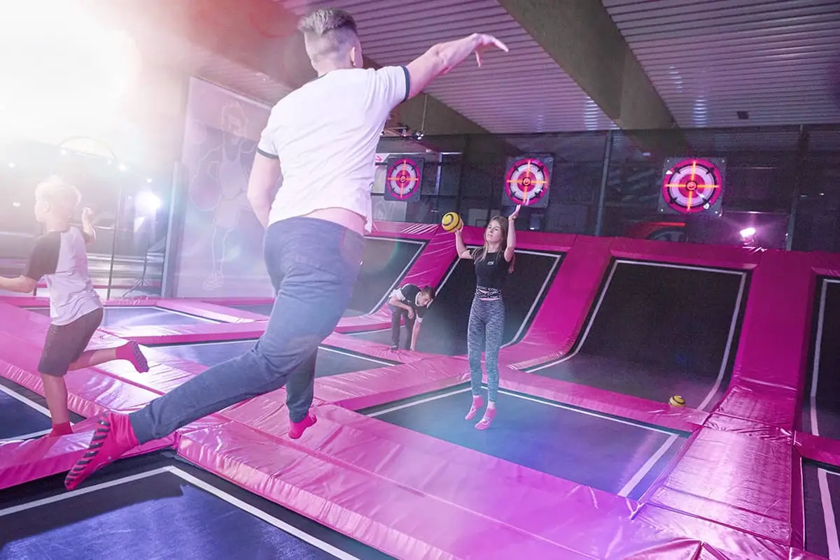 Die Trampolinhalle SPRUNG.RAUM, Indooraktivität in Hamburg