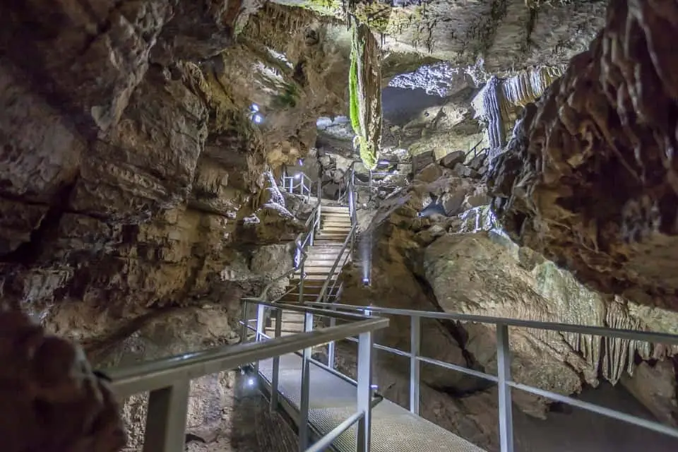 Erdmannshöhle