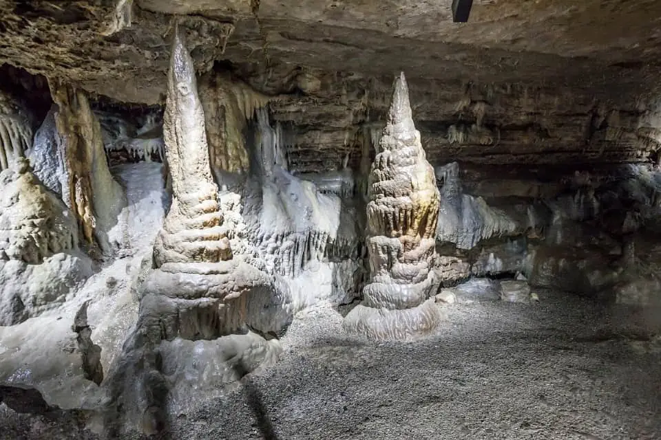Erdmannshöhle