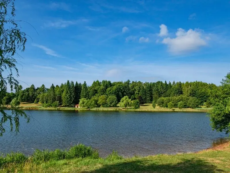 Der Stausee Losheim im Saarland
