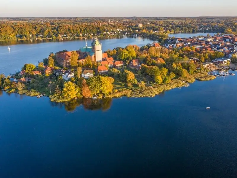 Der Ratzeburger See in Schleswig-Holstein
