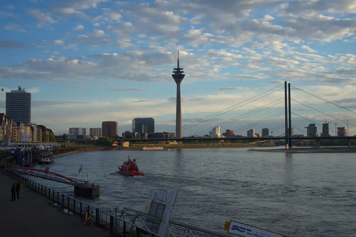 Düsseldorf Rheinturm