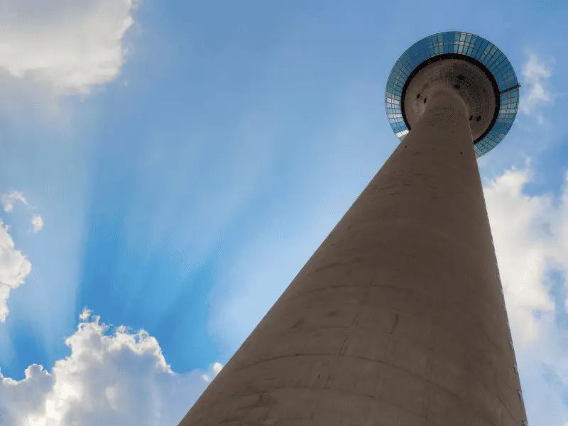 Rheinturm in Düsseldorf